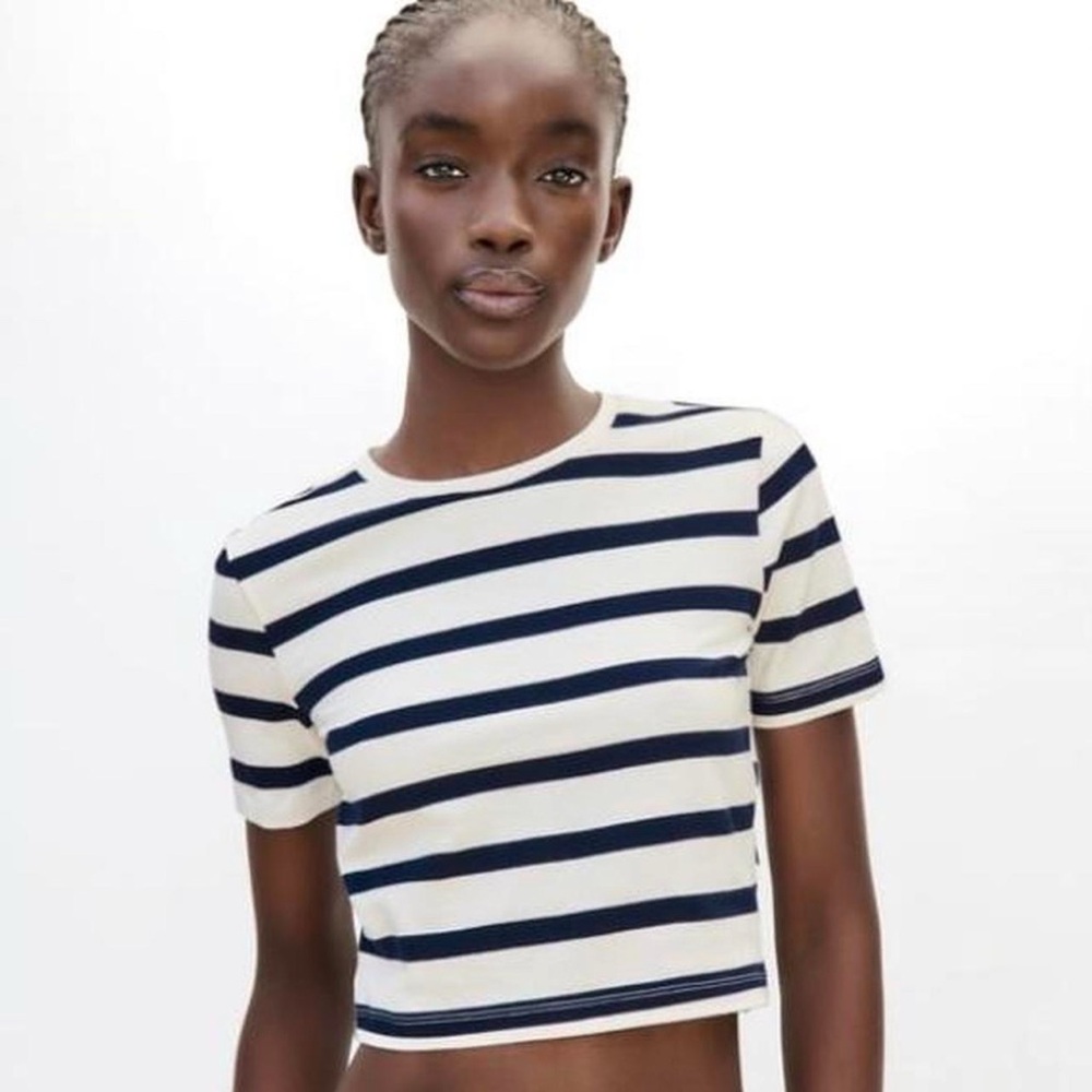Zara Black/Cream Striped Baby Tee ✨🐚🌊🫧